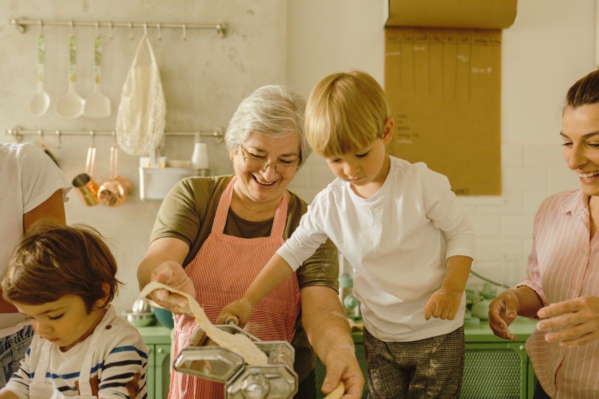 8 Handy Old-School Tips Passed Down From Grandma