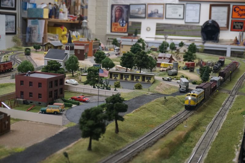 Building Model Railroads