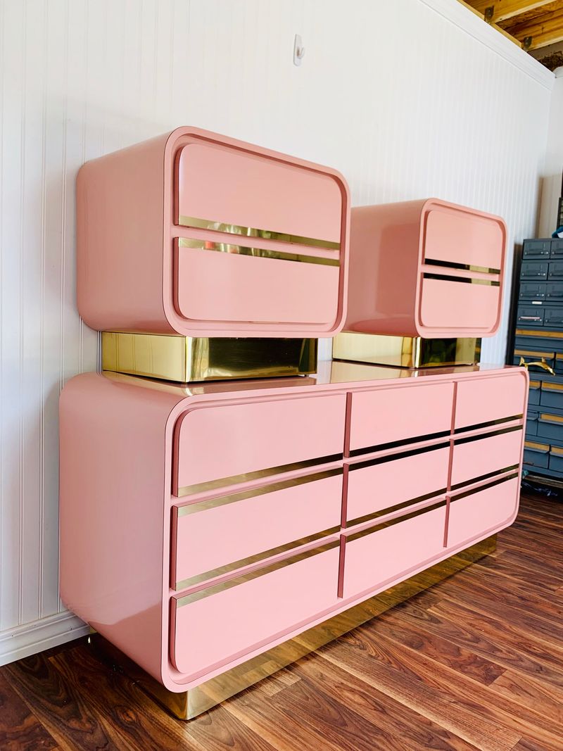 Lacquered Furniture