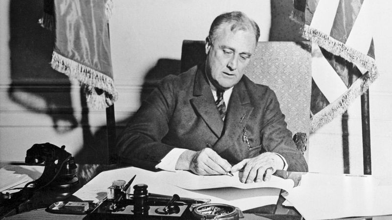 The New Deal (1933-1939)