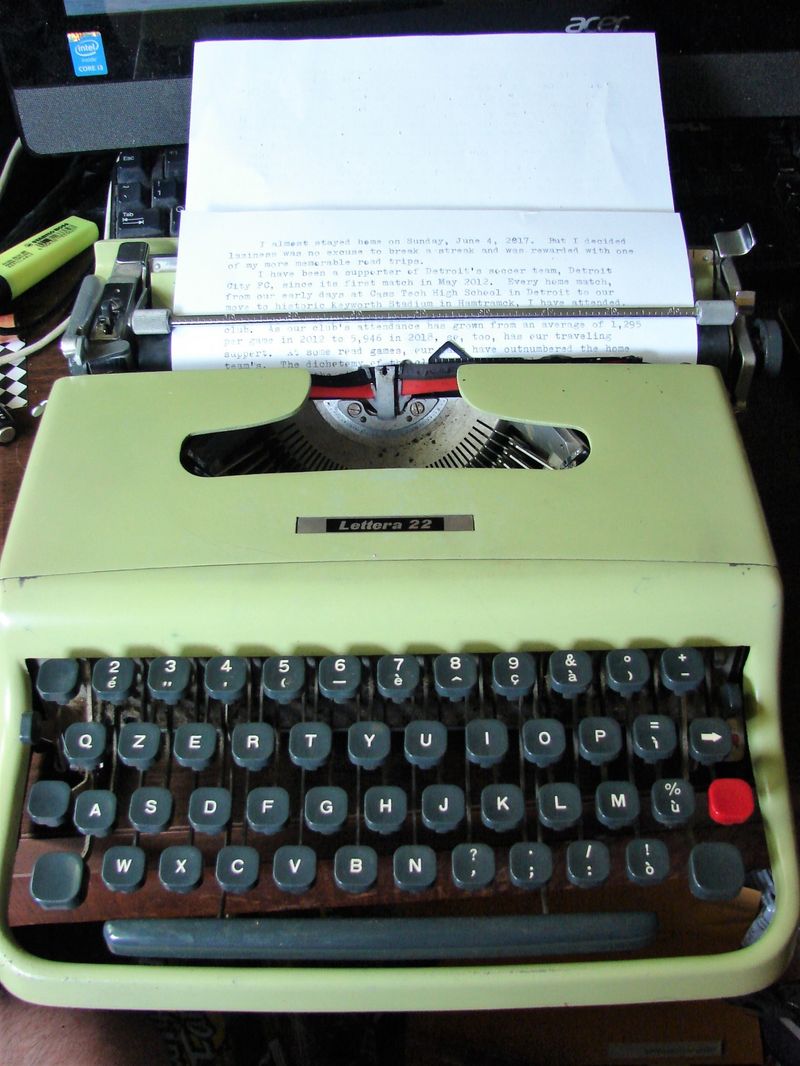 Typed Assignments on Typewriters
